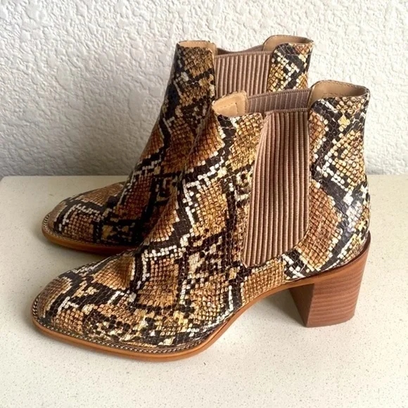 Women’s Vince Camuto Jentilly Block Heel Snake Print Chelsea Booties Size 7 - Picture 4 of 7